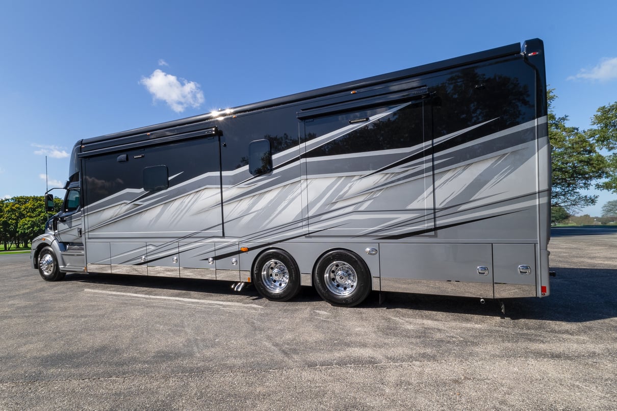 2025 Renegade XL X43 DB gallery image-8