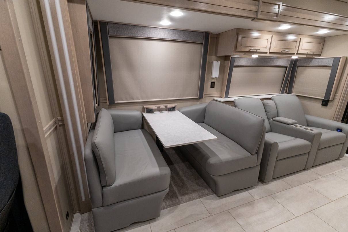 2025 Renegade XL X43 DB gallery image-15