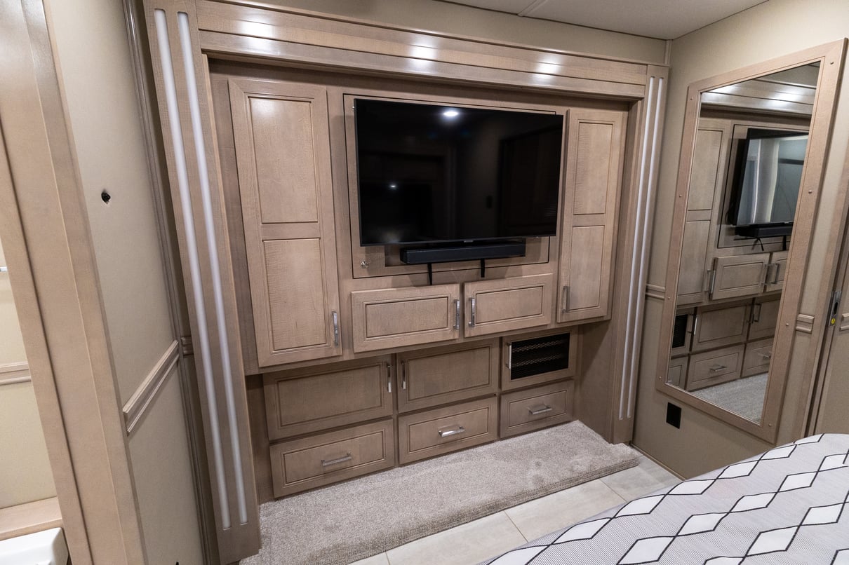 2025 Renegade XL X43 DB gallery image-28