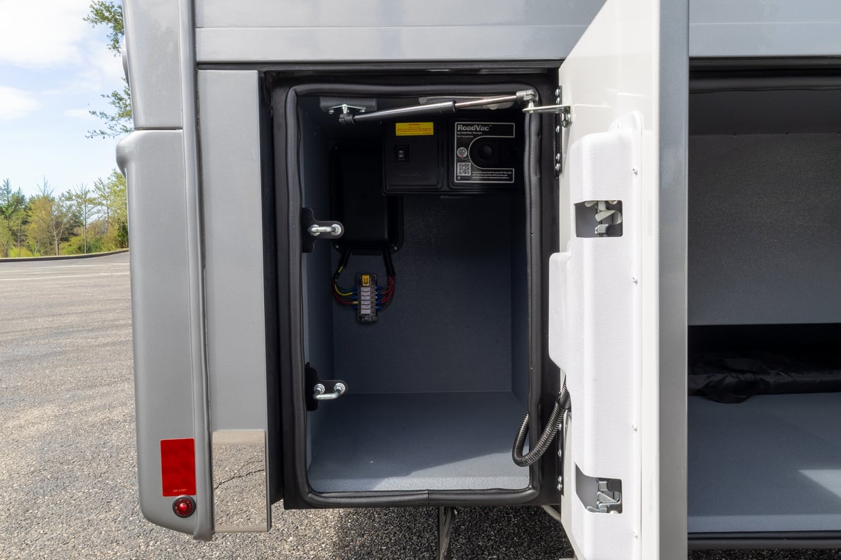 2025 Renegade XL X43 DB gallery image-36
