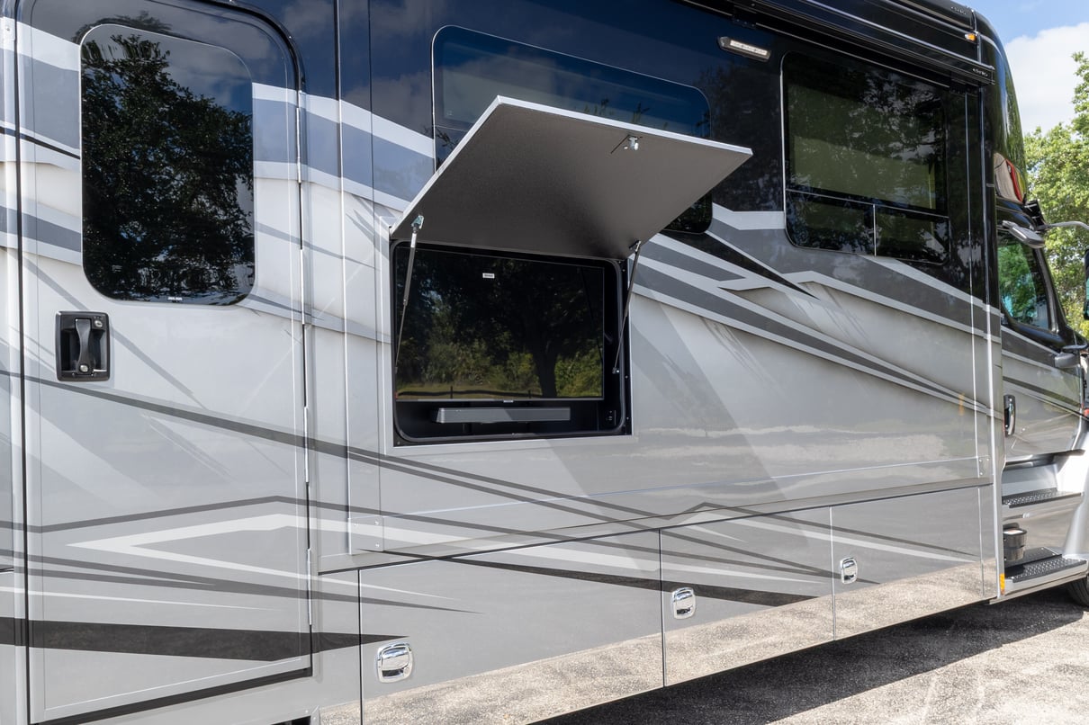 2025 Renegade XL X43 DB gallery image-41