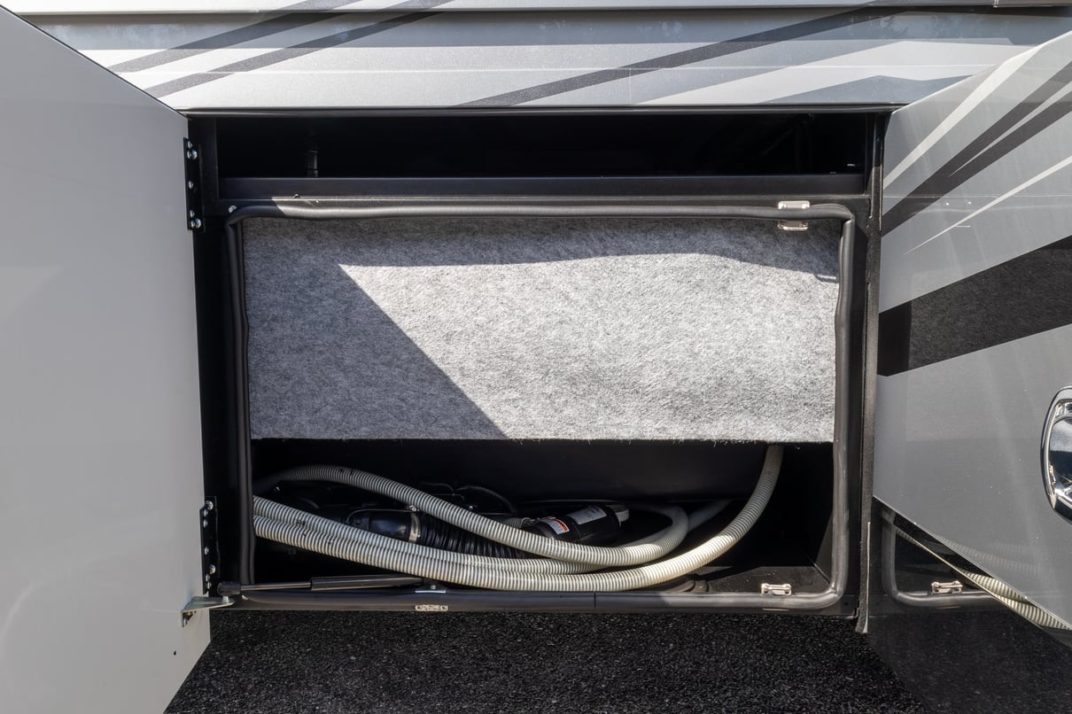 2025 Renegade XL X43 DB gallery image-44