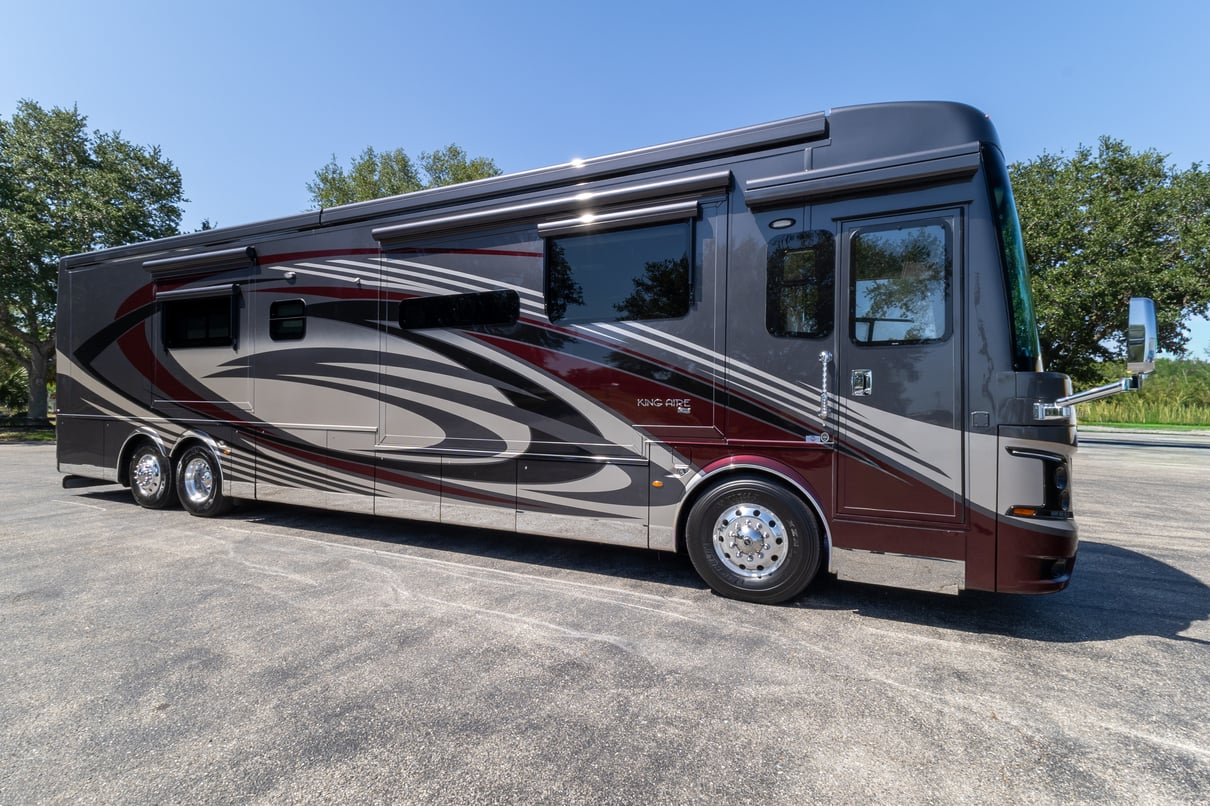 2020 Newmar King Aire 4569 gallery image-2