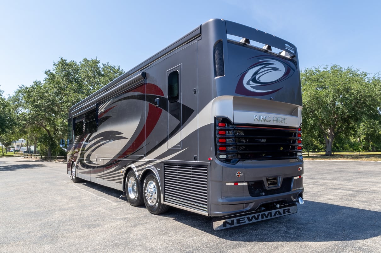 2020 Newmar King Aire 4569 gallery image-7
