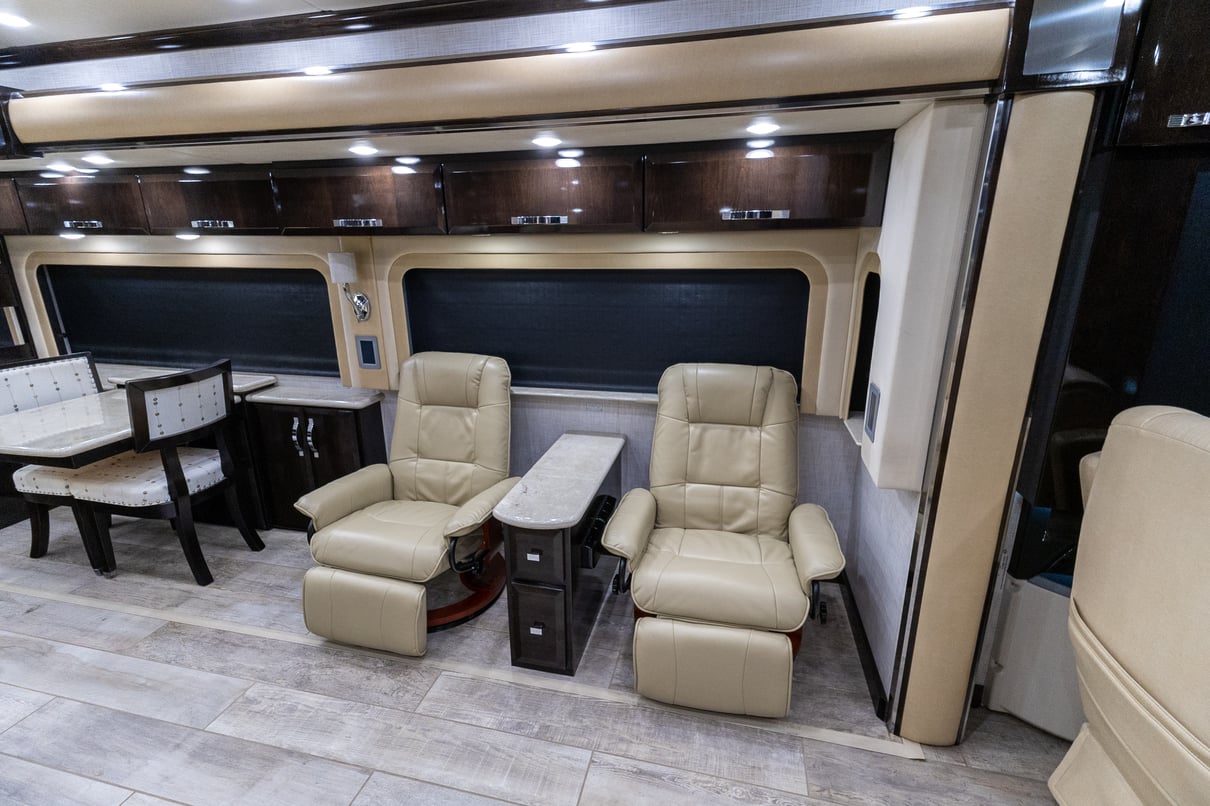 2020 Newmar King Aire 4569 gallery image-15