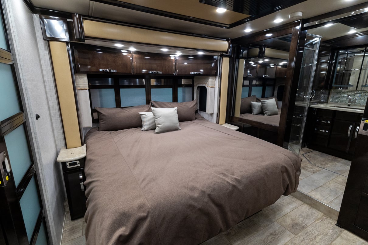 2020 Newmar King Aire 4569 gallery image-24