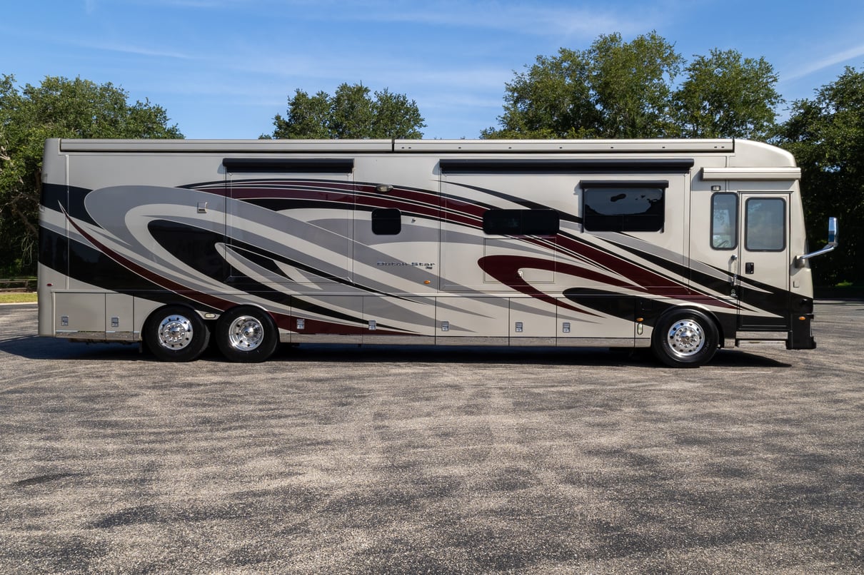 2019 Newmar Dutch Star 4369 gallery image-3
