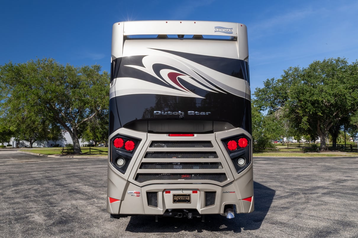 2019 Newmar Dutch Star 4369 gallery image-6
