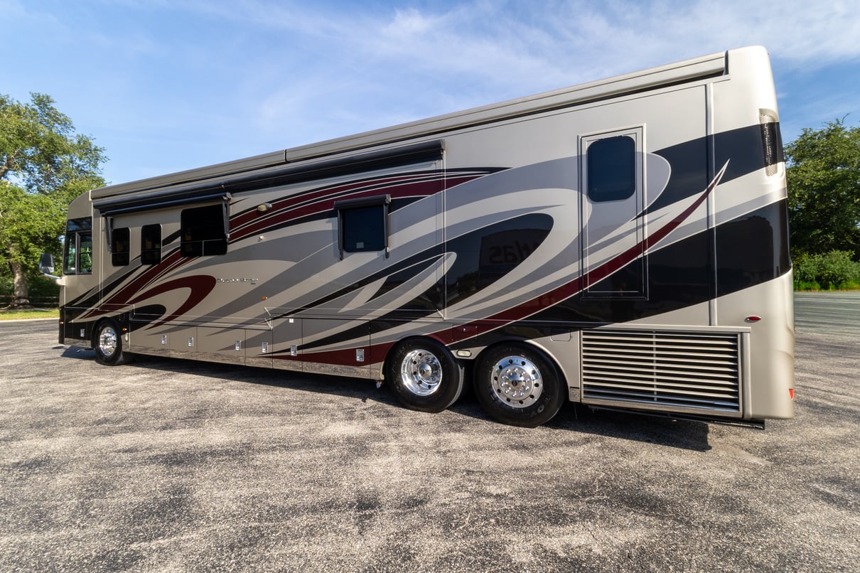 2019 Newmar Dutch Star 4369 gallery image-8