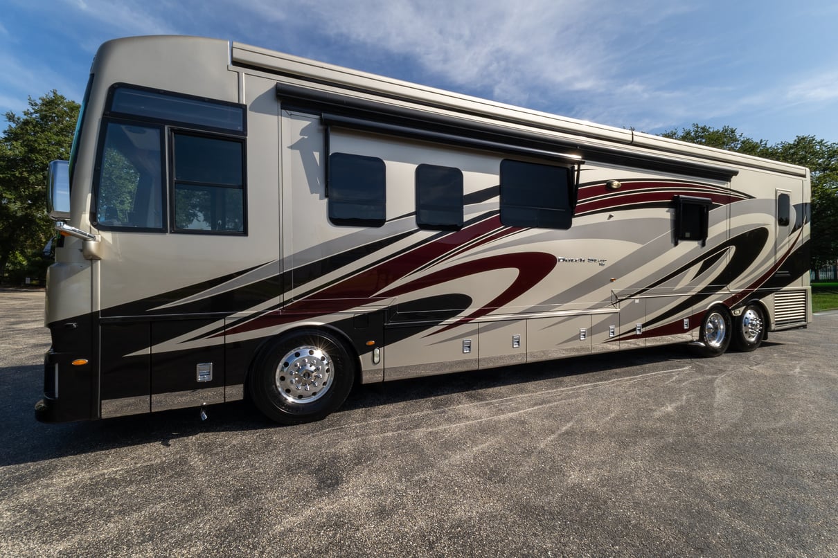 2019 Newmar Dutch Star 4369 gallery image-10