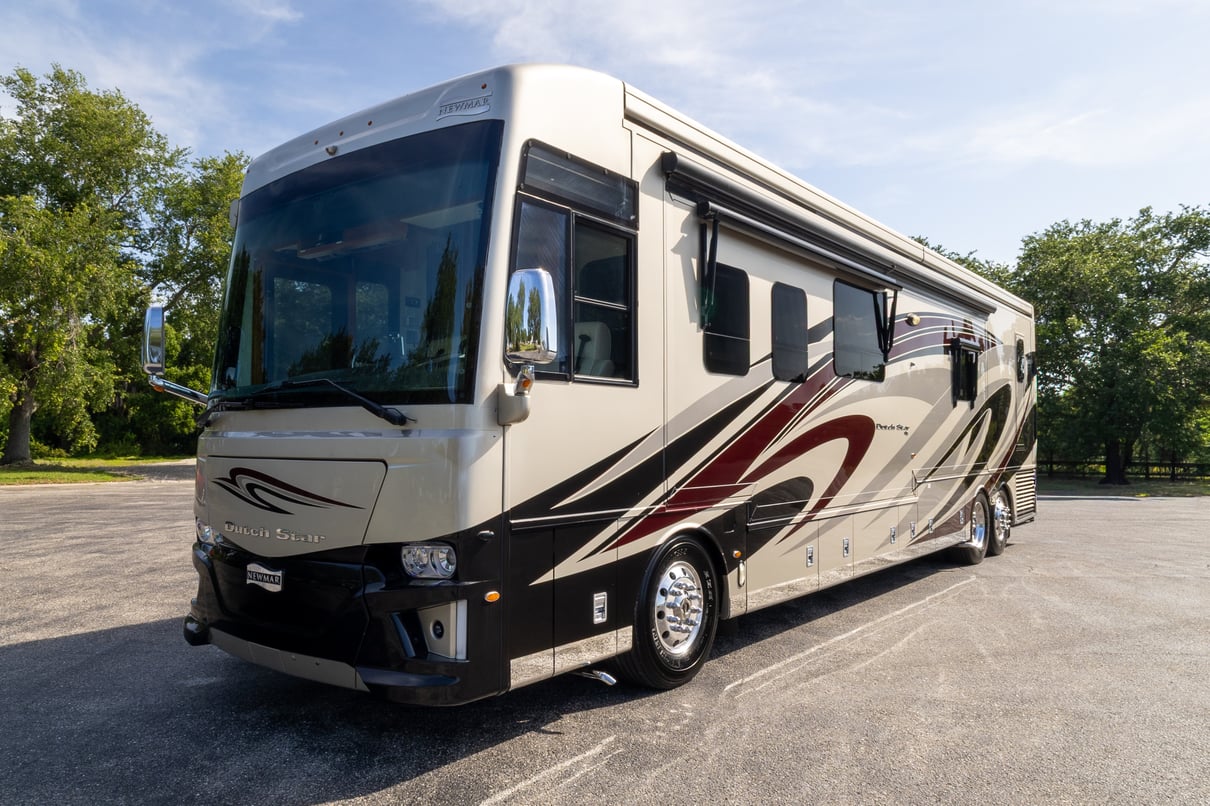 2019 Newmar Dutch Star 4369 gallery image-11