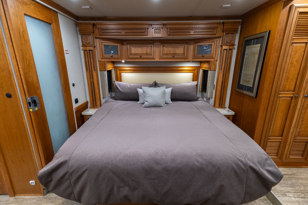 2019 Newmar Dutch Star 4369 gallery image-25