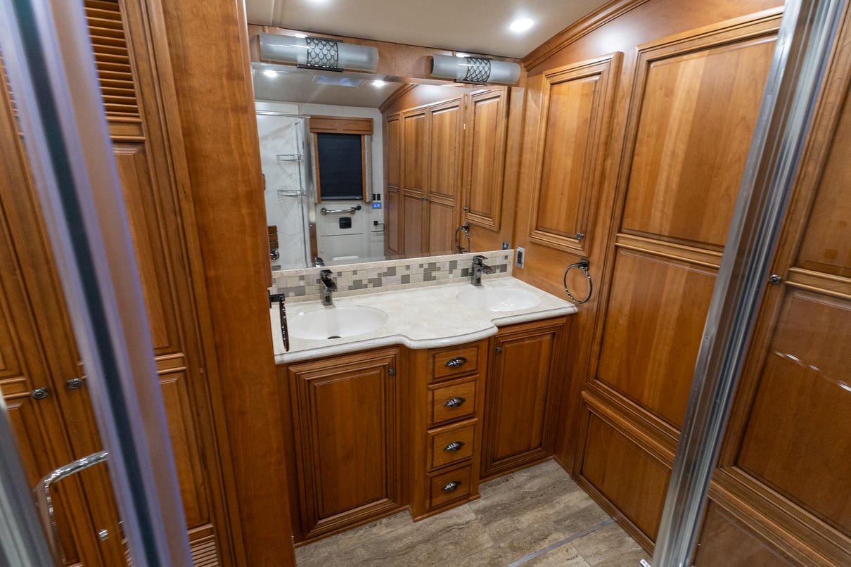 2019 Newmar Dutch Star 4369 gallery image-28