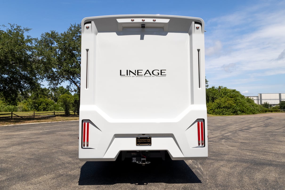 2026 Grand Design Lineage F 31ZW gallery image-6