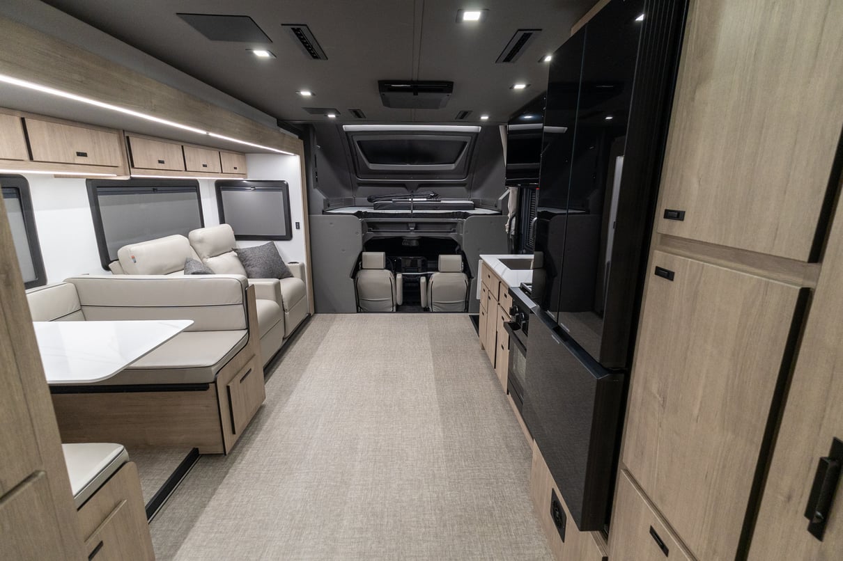 2026 Grand Design Lineage F 31ZW gallery image-20