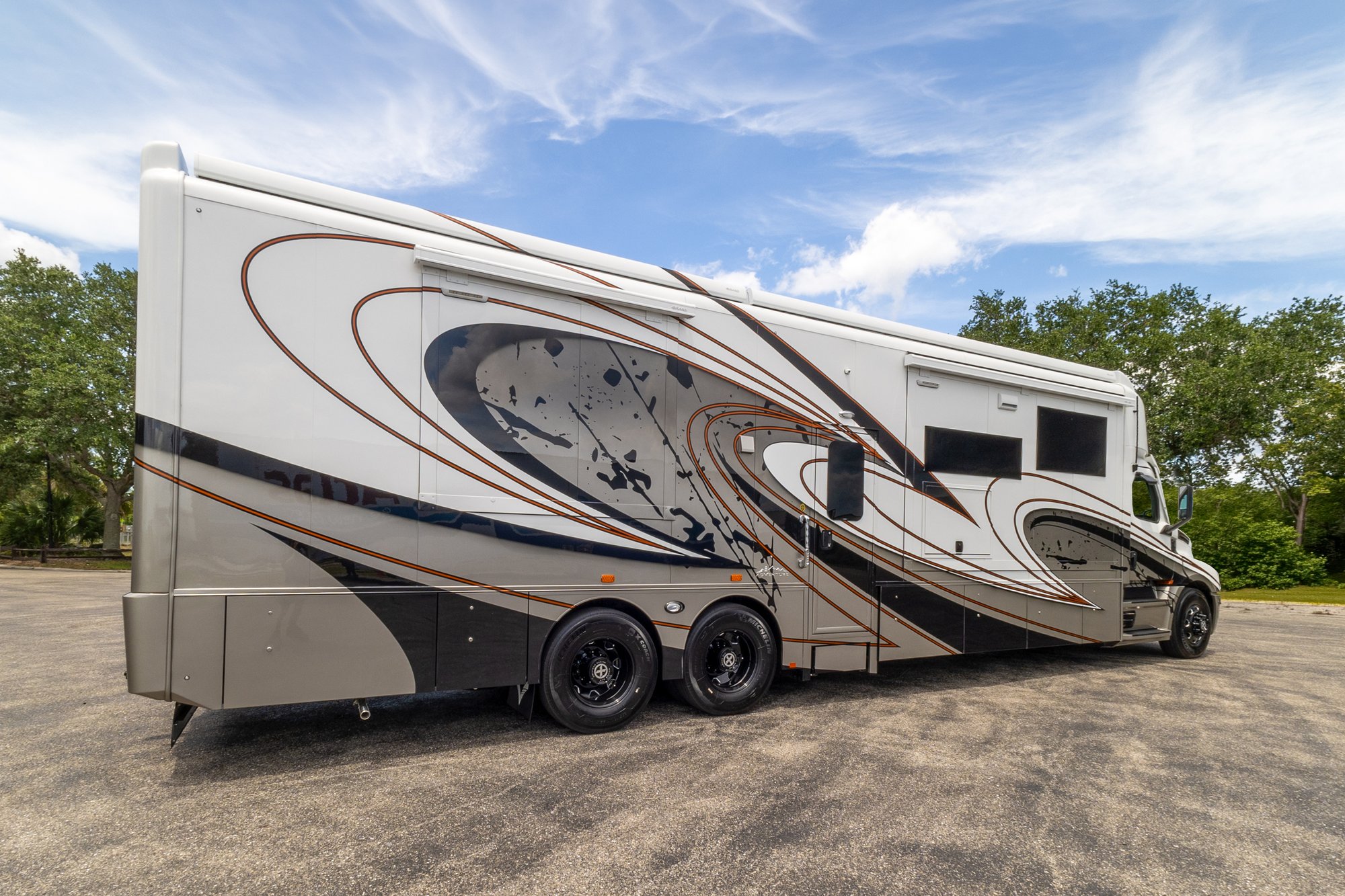 2026 SHOWHAULER ADVENTURE A4502