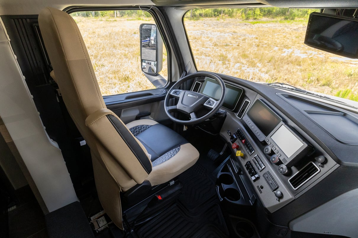 2026 SHOWHAULER ADVENTURE A4502 gallery image-14