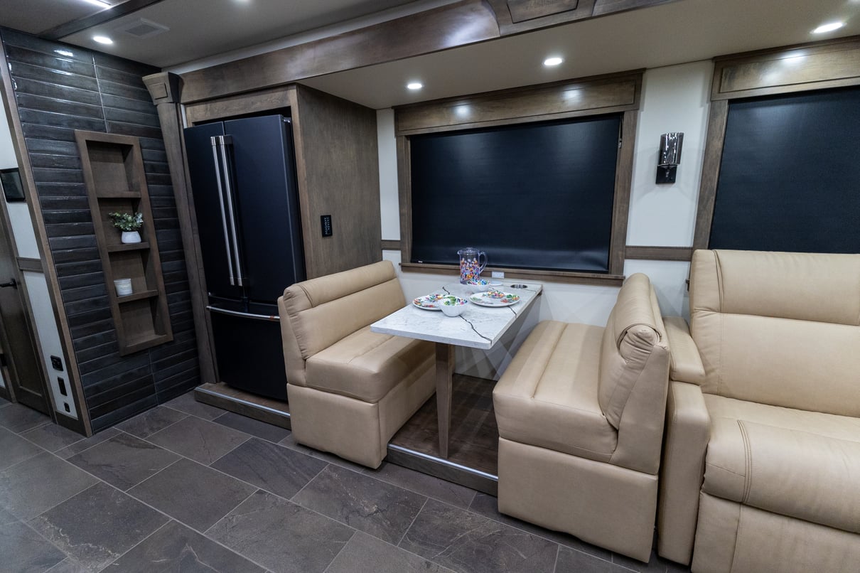 2026 SHOWHAULER ADVENTURE A4502 gallery image-17
