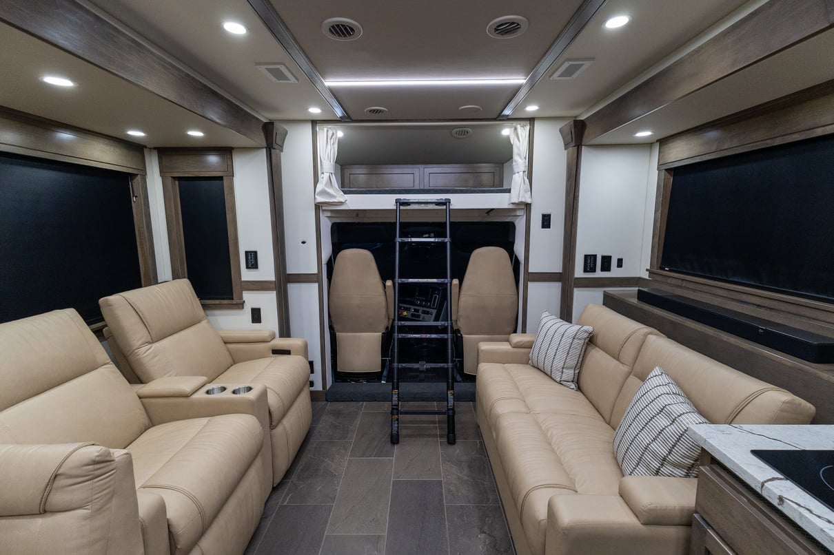 2026 SHOWHAULER ADVENTURE A4502 gallery image-23