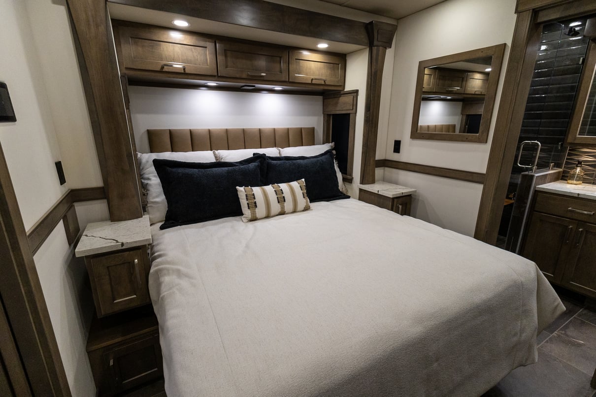 2026 SHOWHAULER ADVENTURE A4502 gallery image-26