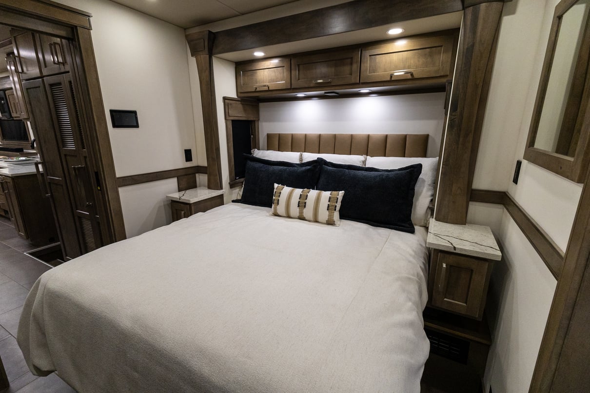 2026 SHOWHAULER ADVENTURE A4502 gallery image-28