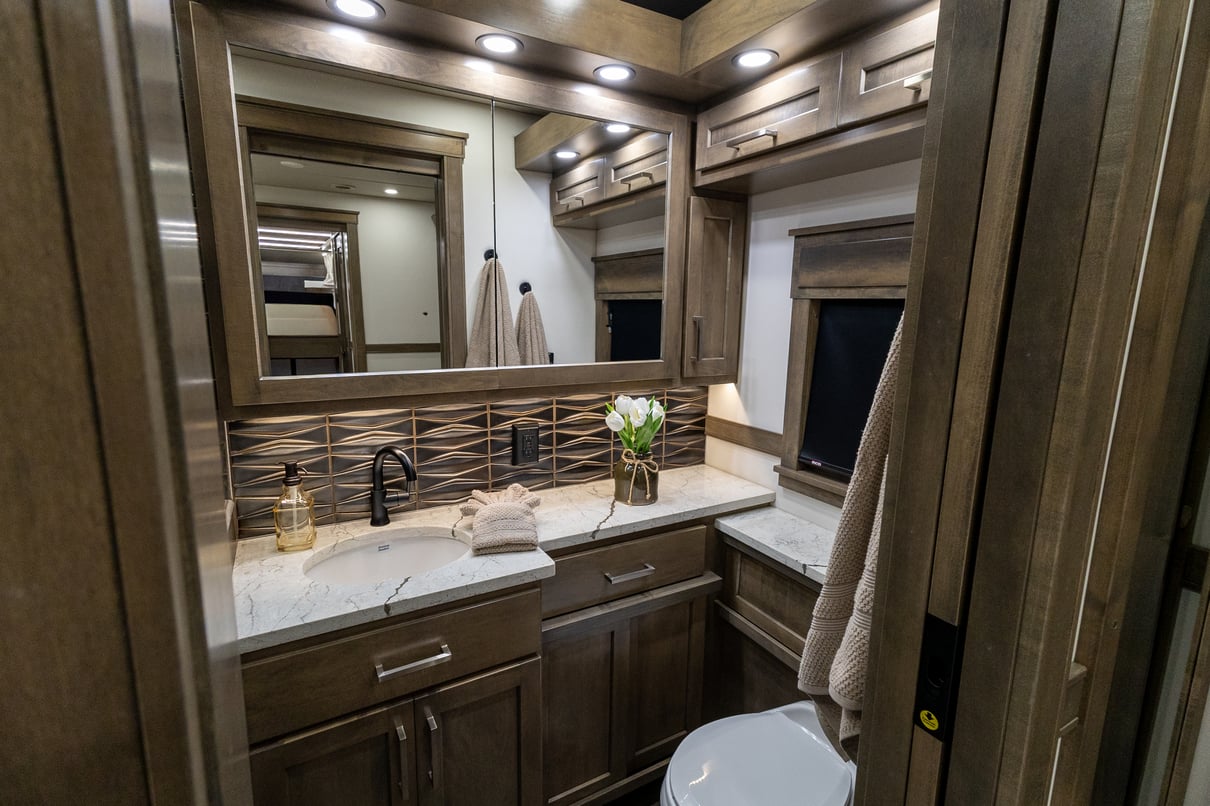 2026 SHOWHAULER ADVENTURE A4502 gallery image-30