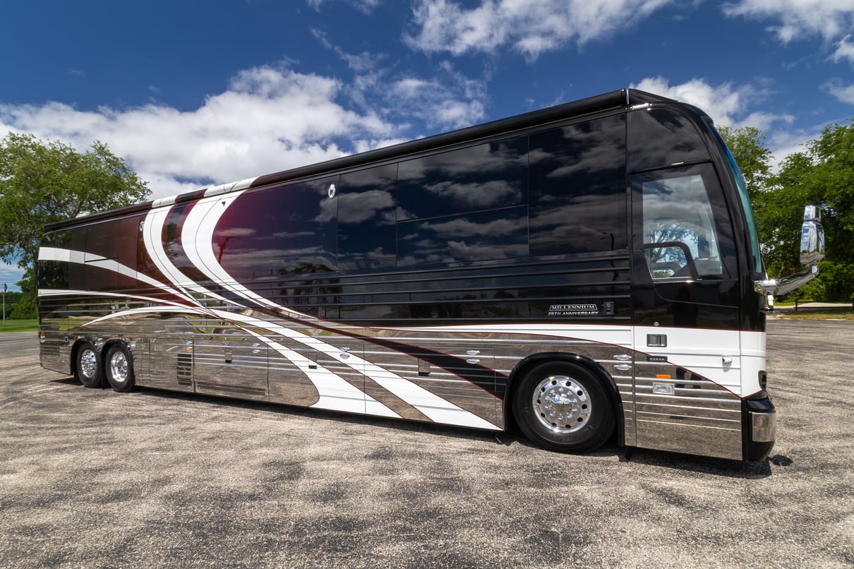 2023 Prevost Millennium X3 45 gallery image-2