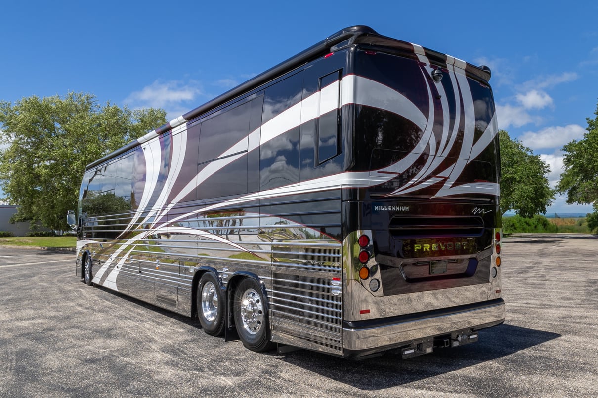 2023 Prevost Millennium X3 45 gallery image-7