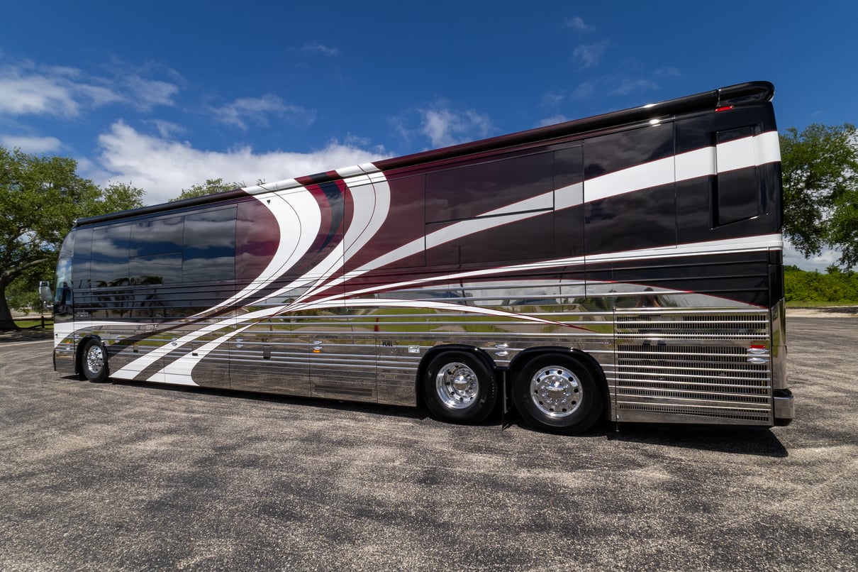 2023 Prevost Millennium X3 45 gallery image-8