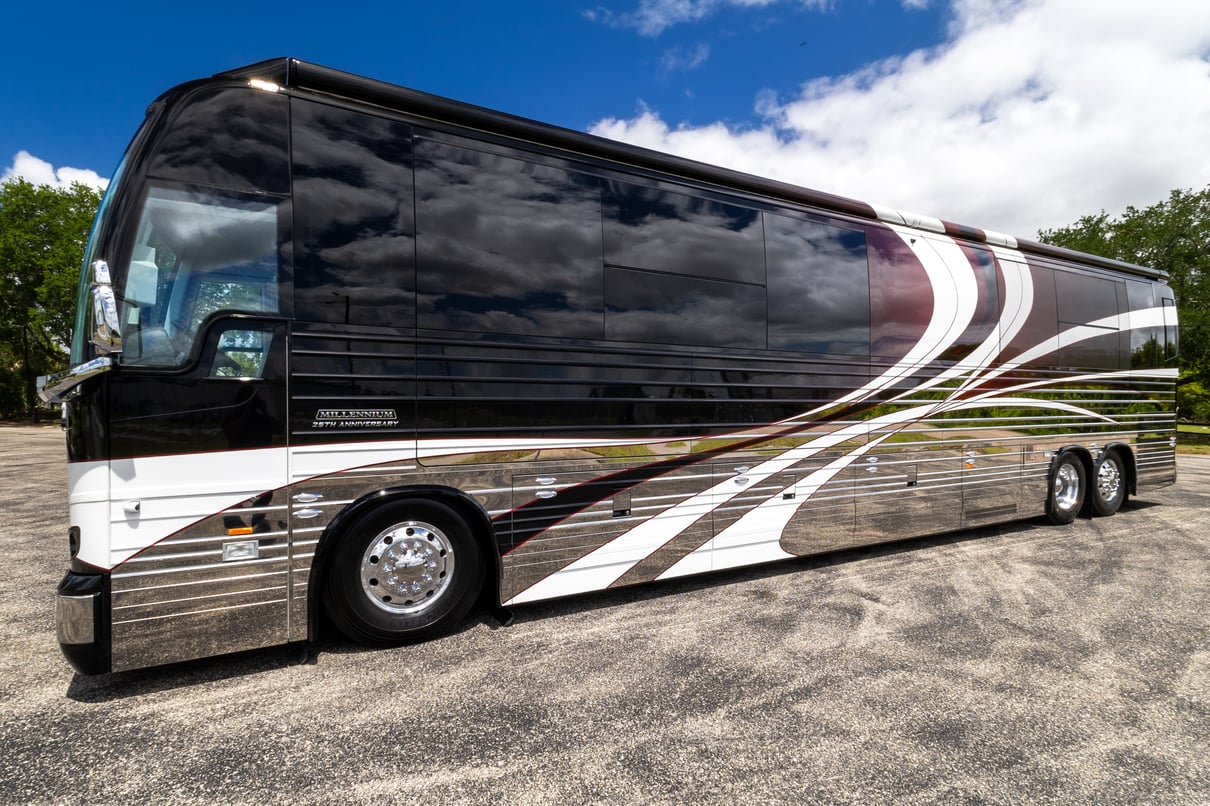 2023 Prevost Millennium X3 45 gallery image-10