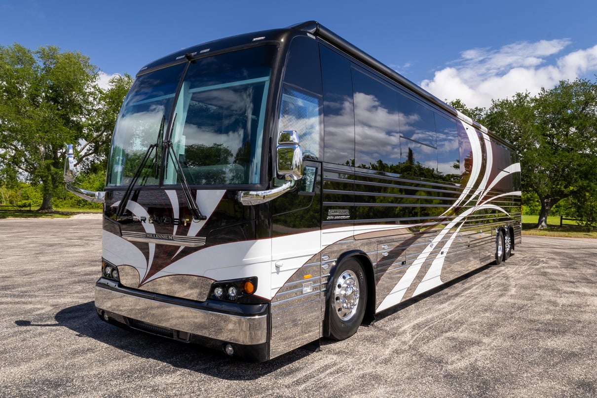 2023 Prevost Millennium X3 45 gallery image-11