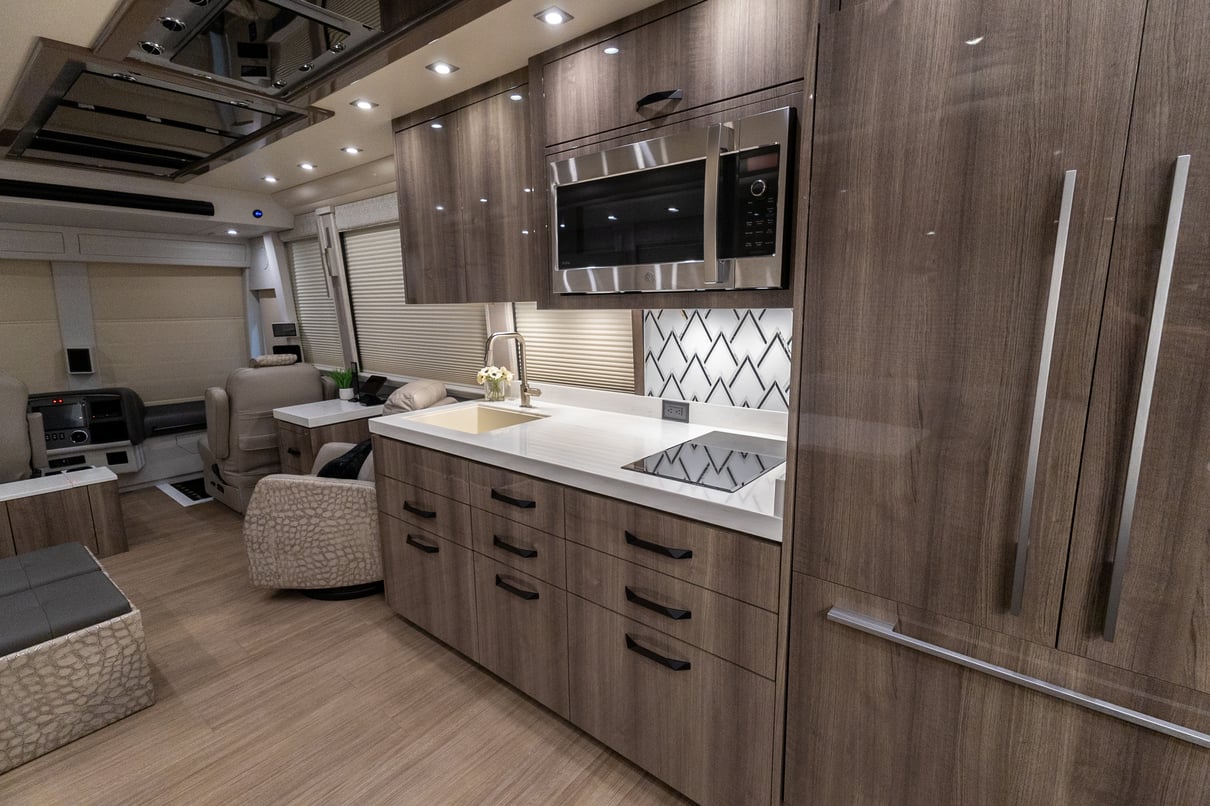 2023 Prevost Millennium X3 45 gallery image-20
