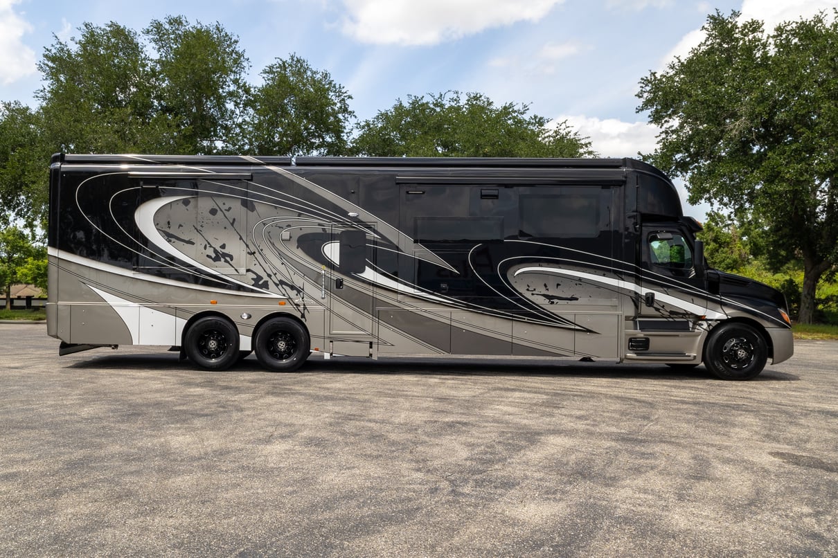 2026 SHOWHAULER ADVENTURE A4502 gallery image-3