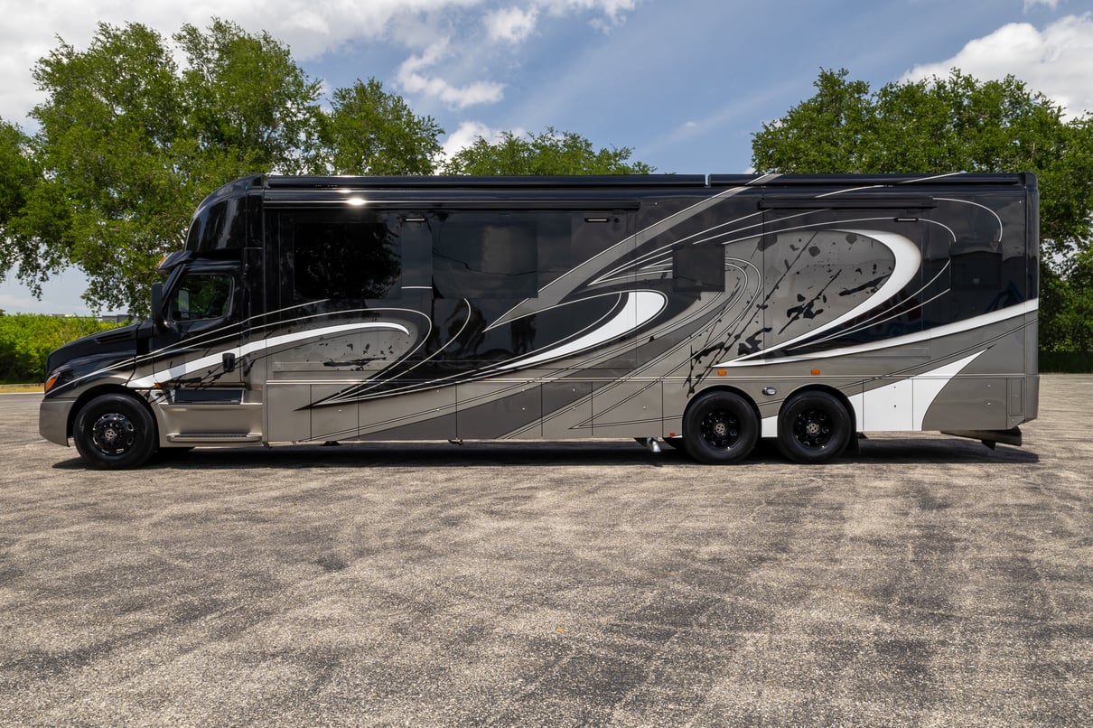 2026 SHOWHAULER ADVENTURE A4502 gallery image-9