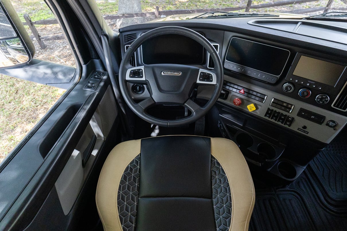 2026 SHOWHAULER ADVENTURE A4502 gallery image-13