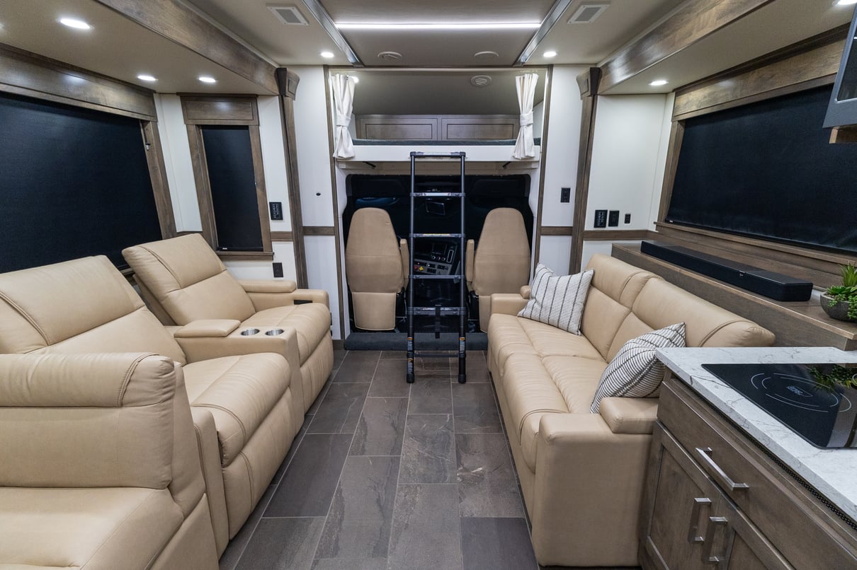 2026 SHOWHAULER ADVENTURE A4502 gallery image-23