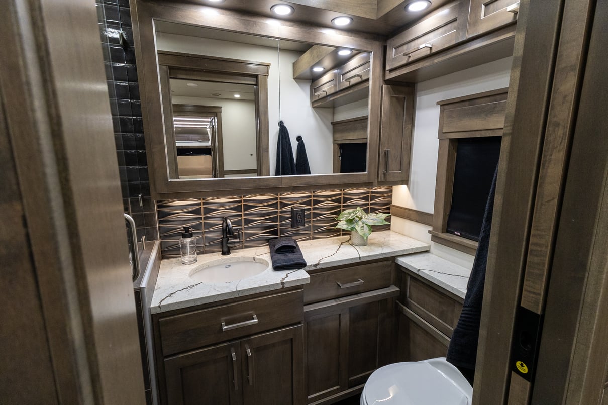 2026 SHOWHAULER ADVENTURE A4502 gallery image-30