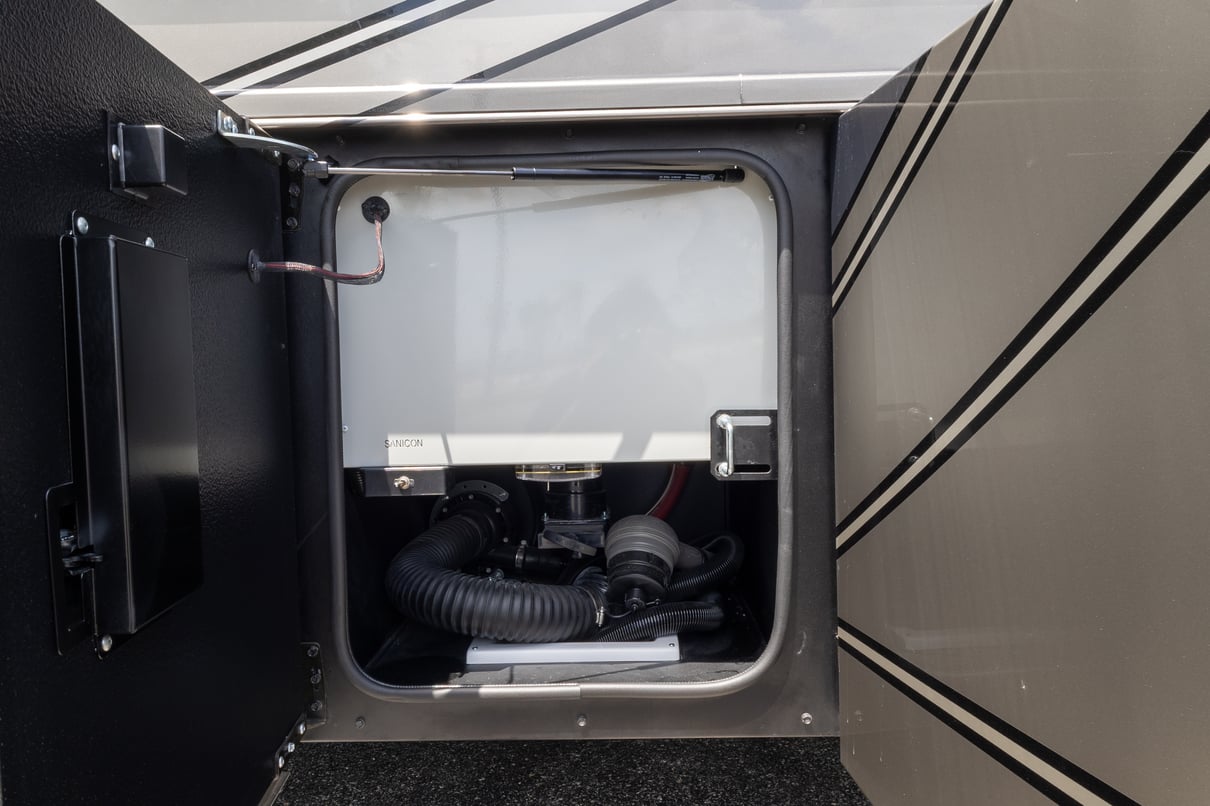 2026 SHOWHAULER ADVENTURE A4502 gallery image-46