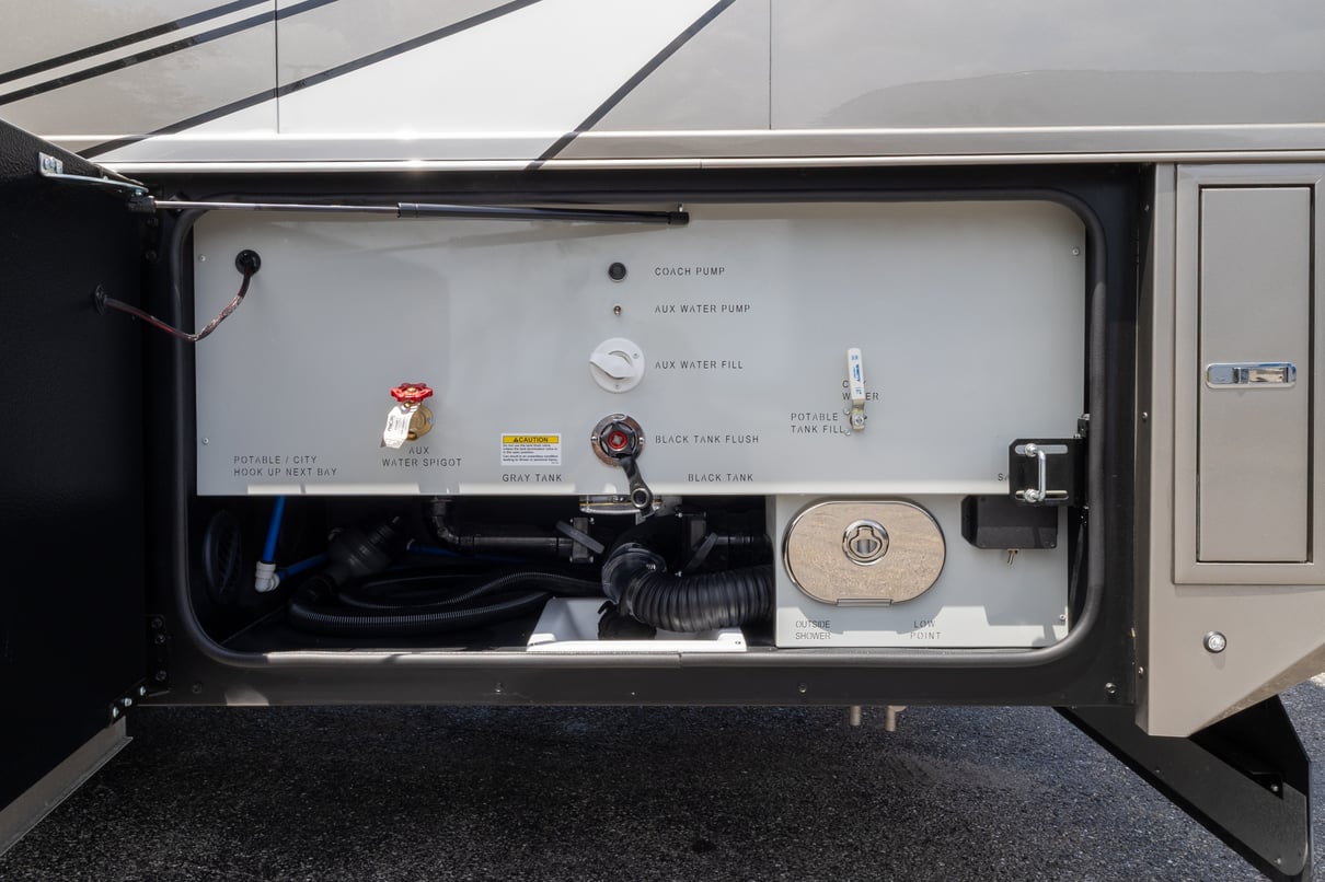 2026 SHOWHAULER ADVENTURE A4502 gallery image-49