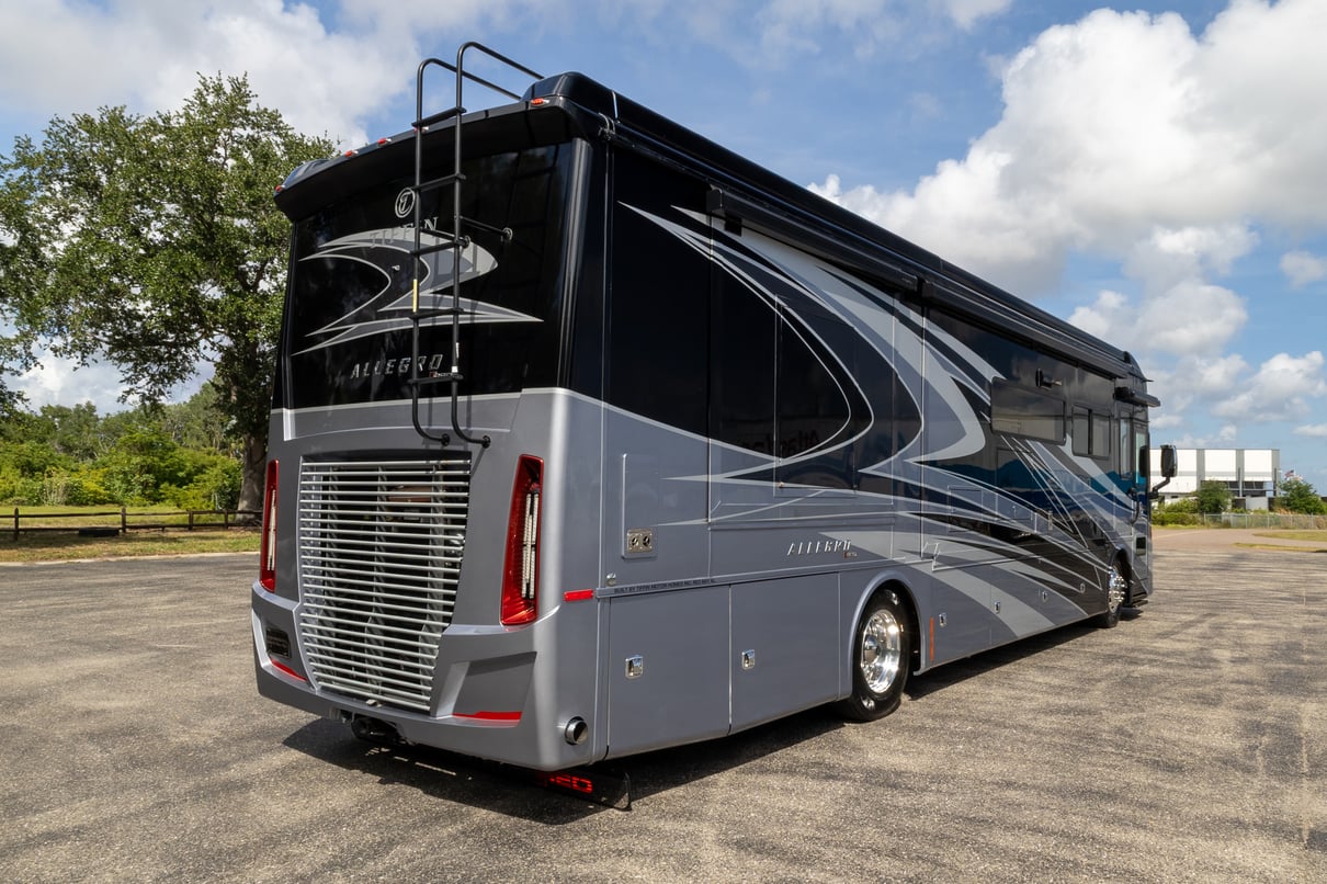 2022 Tiffin Allegro Red 37PA gallery image-5