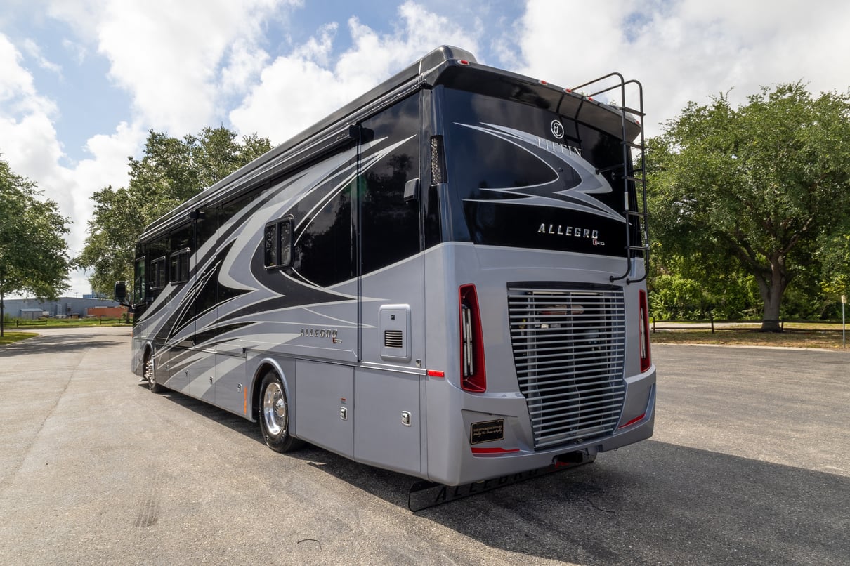 2022 Tiffin Allegro Red 37PA gallery image-7