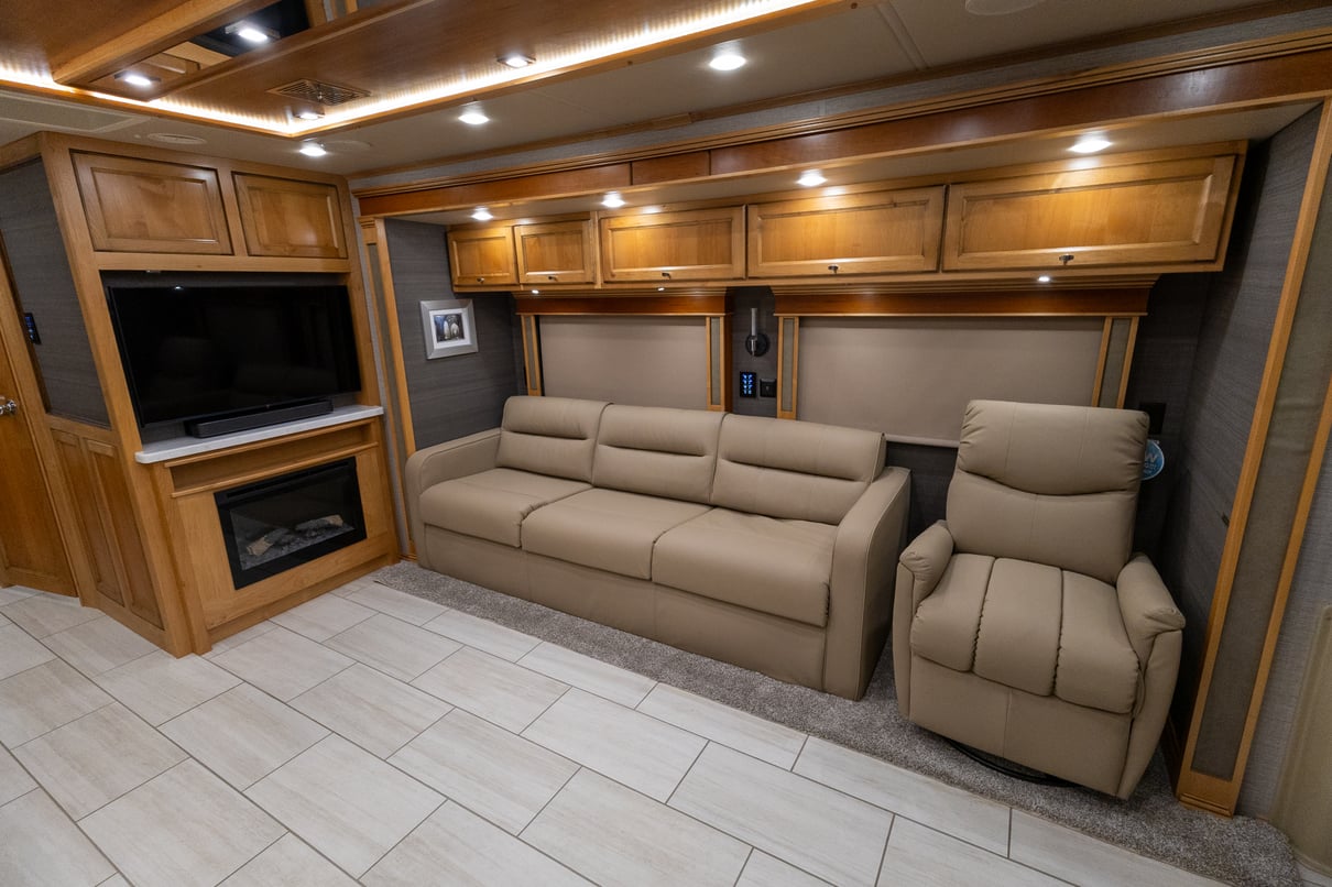 2022 Tiffin Allegro Red 37PA gallery image-15