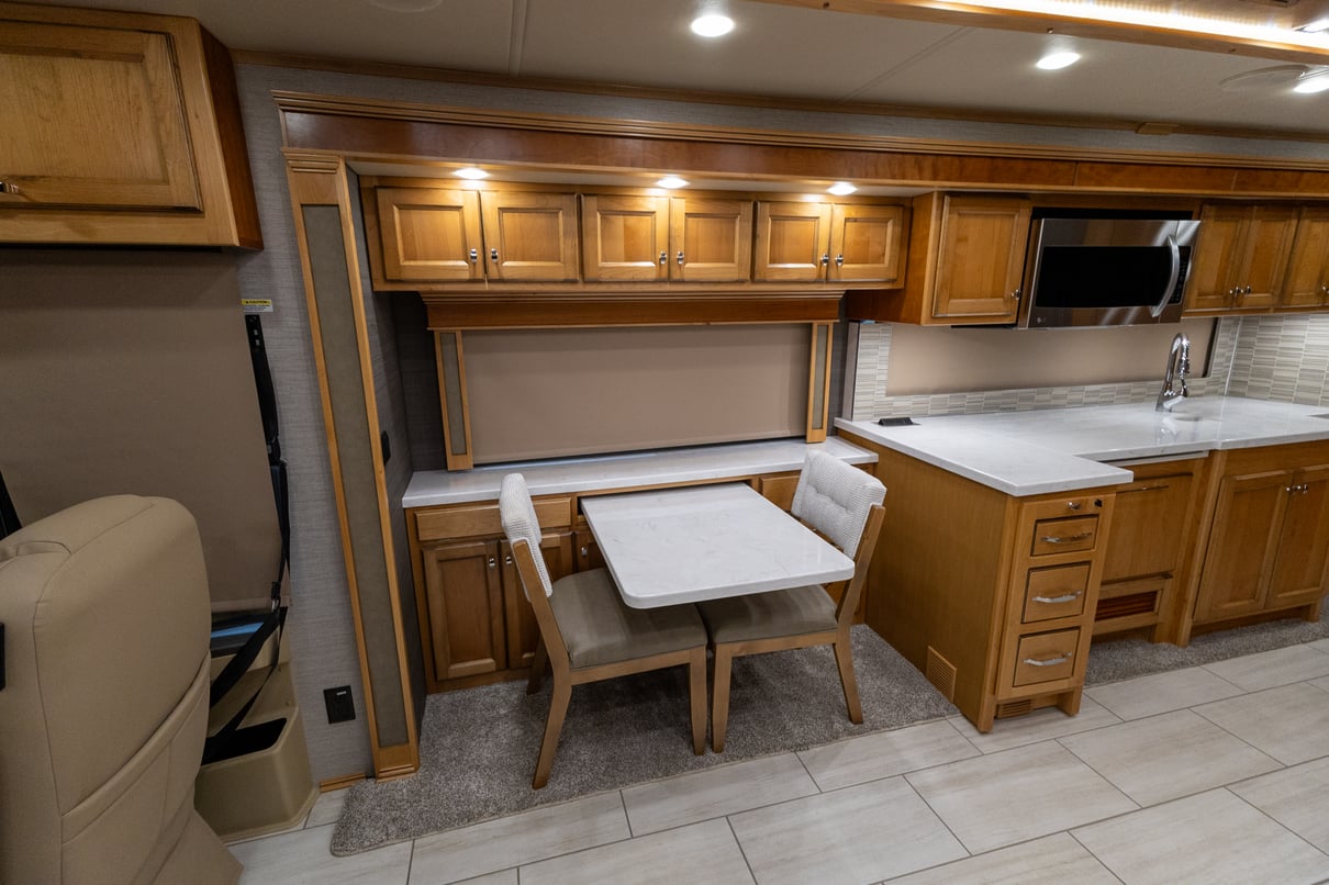 2022 Tiffin Allegro Red 37PA gallery image-16