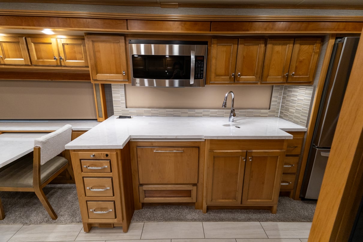2022 Tiffin Allegro Red 37PA gallery image-18