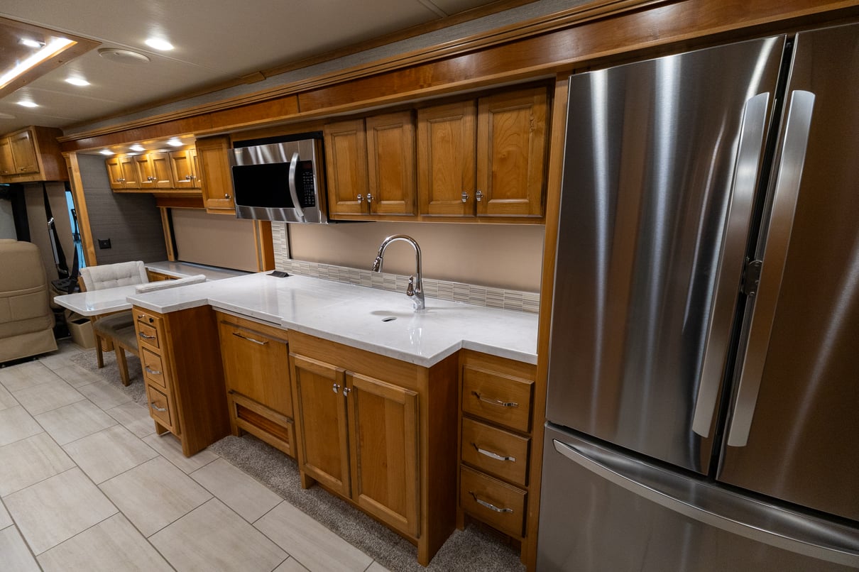 2022 Tiffin Allegro Red 37PA gallery image-19