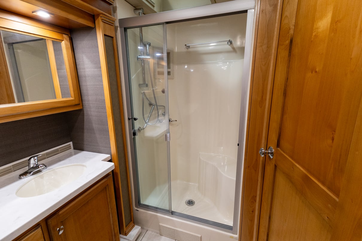 2022 Tiffin Allegro Red 37PA gallery image-22