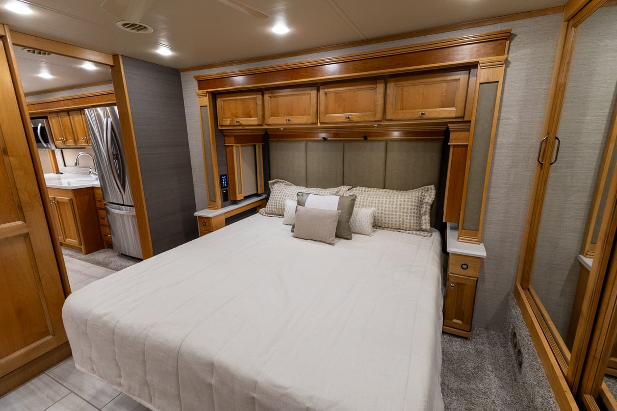2022 Tiffin Allegro Red 37PA gallery image-26