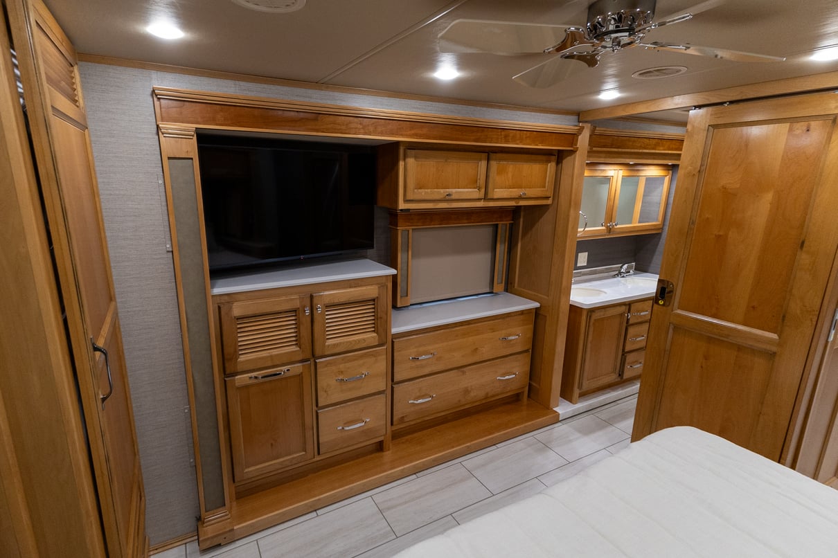 2022 Tiffin Allegro Red 37PA gallery image-27