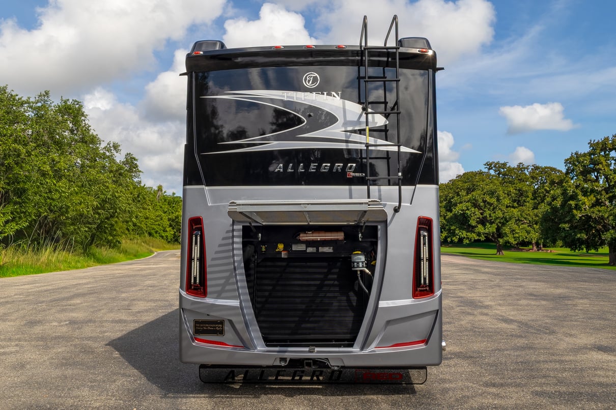 2022 Tiffin Allegro Red 37PA gallery image-45
