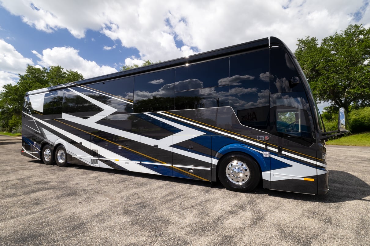 2026 Prevost Loki H3 45 LC023 gallery image-2